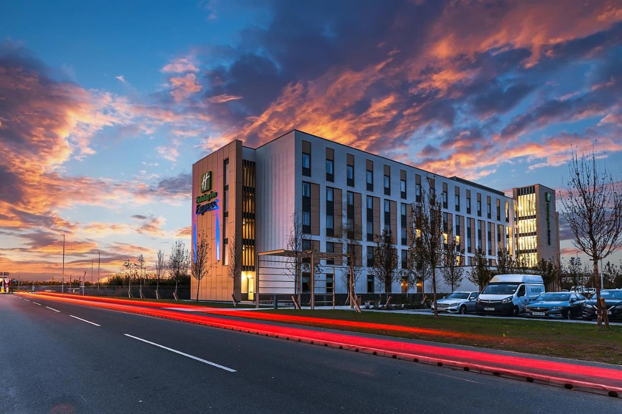 Holiday Inn Express - Bicester By Ihg Eksteriør bilde
