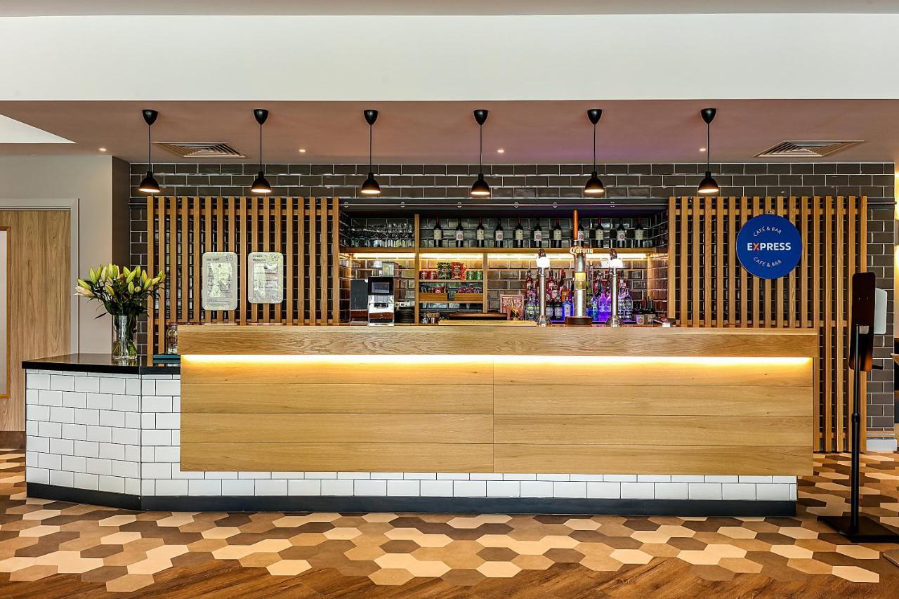 Holiday Inn Express - Bicester By Ihg Eksteriør bilde