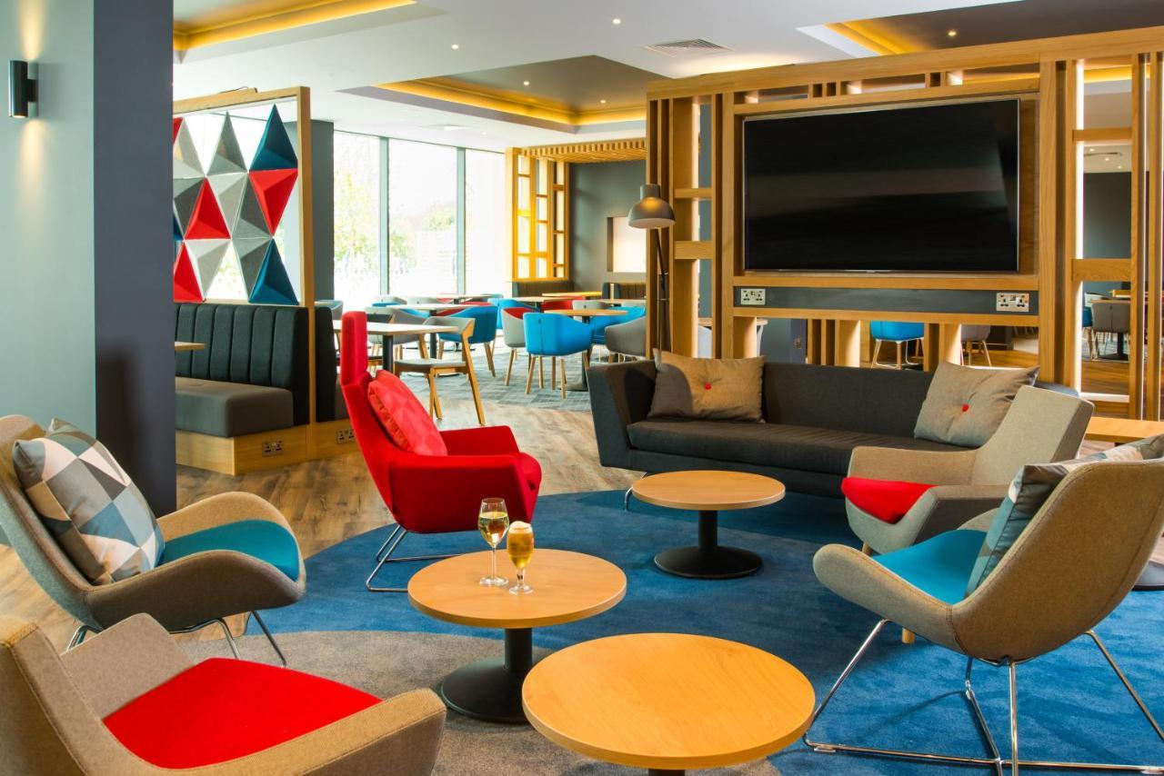 Holiday Inn Express - Bicester By Ihg Eksteriør bilde
