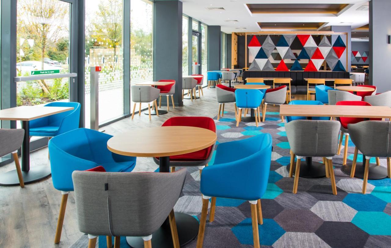 Holiday Inn Express - Bicester By Ihg Eksteriør bilde